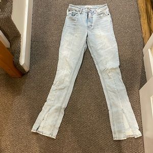 Abercrombie Curve Love Light-Wash Jeans